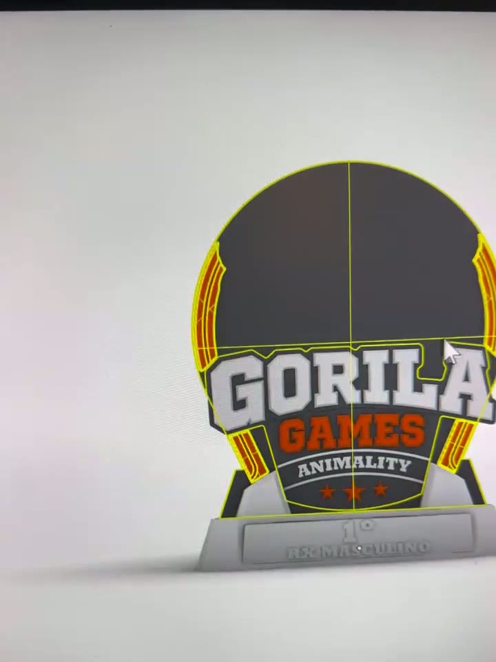 Troféu Gorila Games — O troféu em construção no software de modelagem, com as partes do conjunto selecionadas.